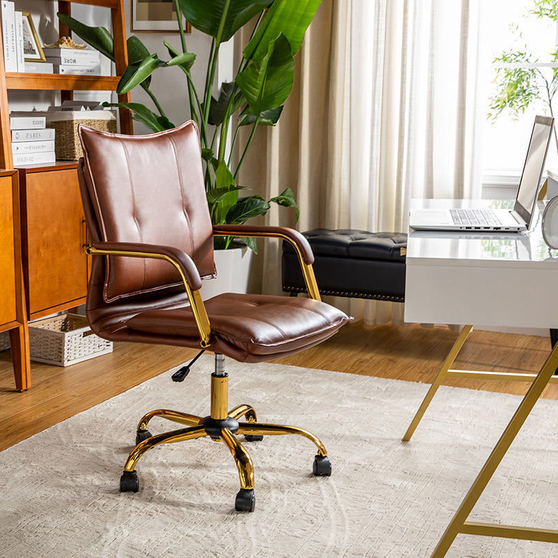 Chaise de bureau pivotante capitonnée en similicuir avec hauteur réglable, accoudoirs et base étoile à 5 branches dorée | Camel / Bleu marine / Marron / Noir / Gris / Sauge / Blanc | Une place