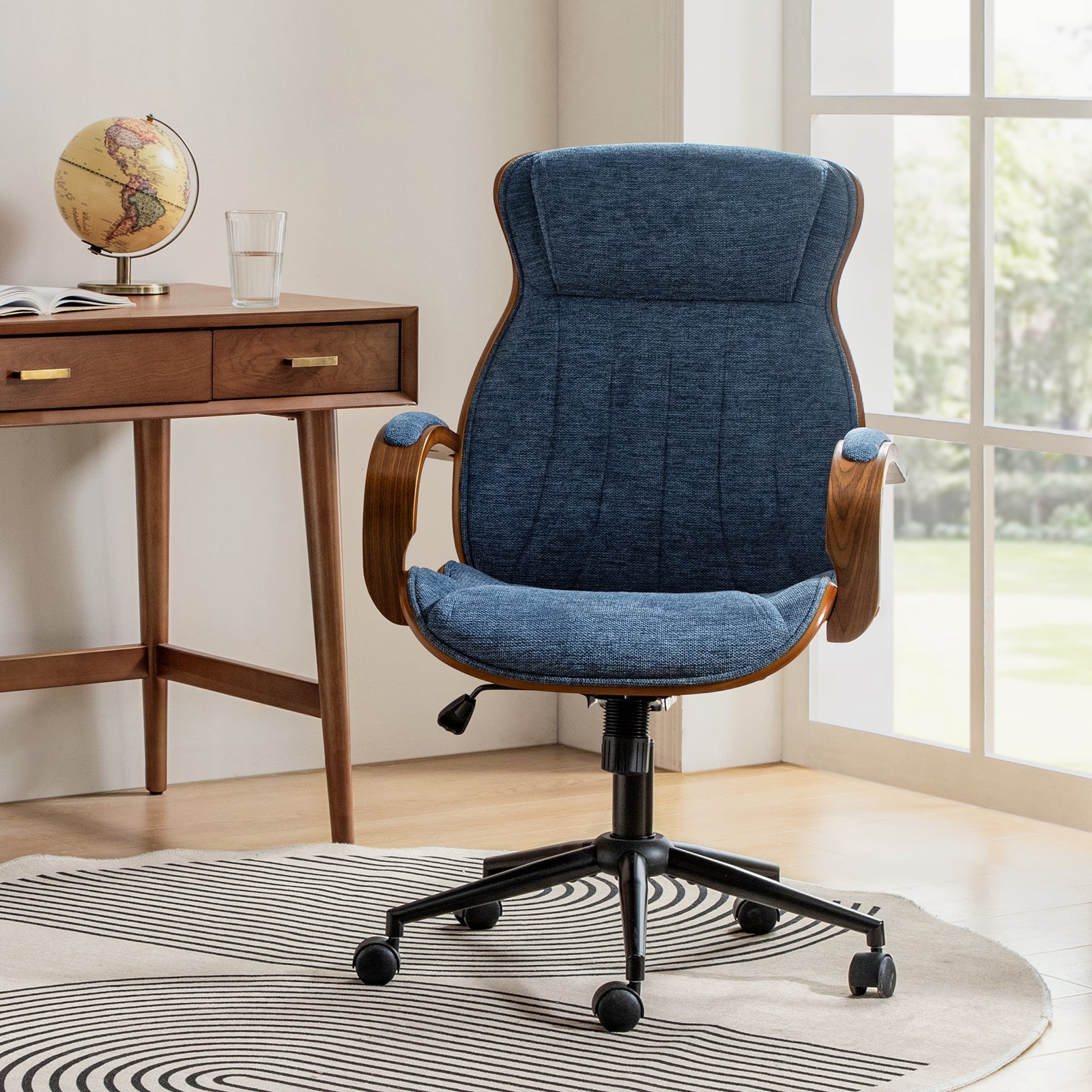 Chaise de bureau ergonomique avec appui-tête, accoudoirs en bois rembourrés, hauteur réglable, fonction pivotante et basculante | Mousse / Bleu marine / Gris | Siège simple