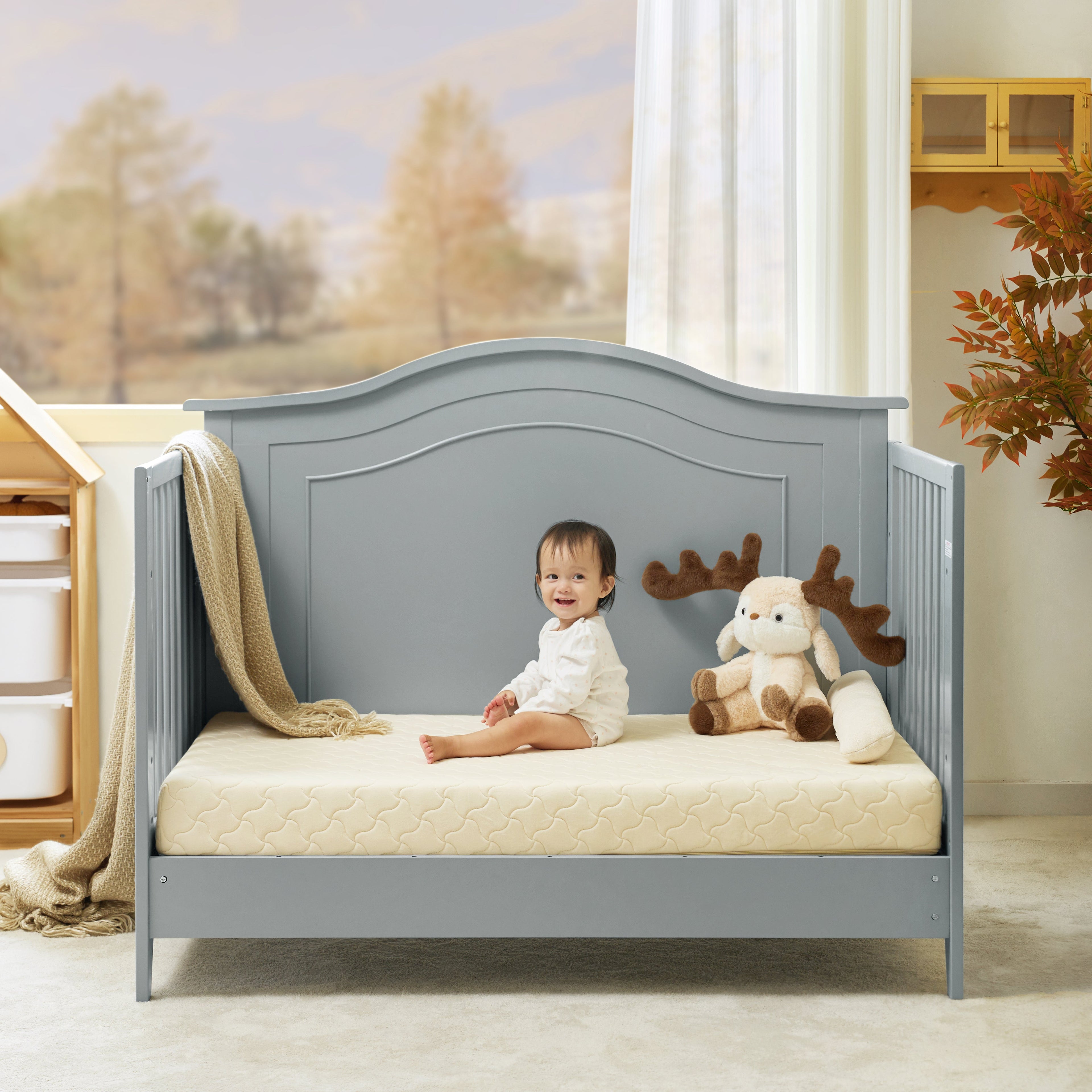 Lit de bébé convertible 5-en-1 avec berceau à bascule, lit de tout-petit, lit de repos et conversion en bureau | Blanc / Gris | Simple
