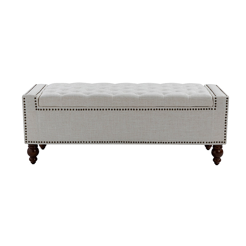 Banc de rangement capitonné avec couvercle rabattable, garniture cloutée en cuivre, assise en mousse et pieds en bois massif de noyer tournés | Ivoire | Individuel