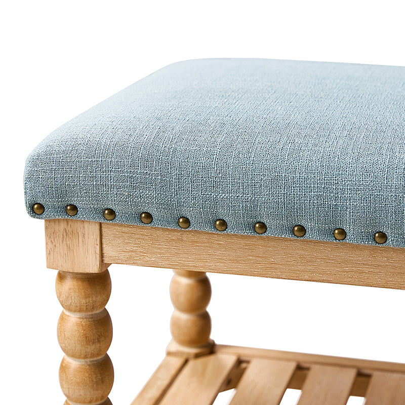 Banc rembourré avec garniture cloutée, assise en mousse, pieds tournés en bois massif et étagère de rangement à lattes | Ivoire / Rayures / Bleu | Individuel