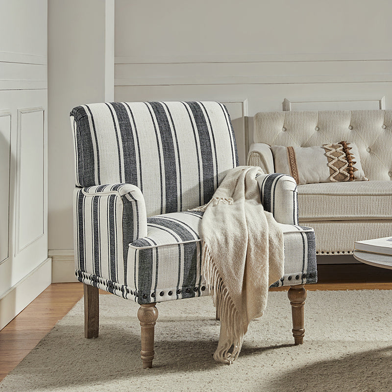 Fauteuil en polyester rayé avec garniture cloutée, accoudoirs carrés et pieds en bois sculpté gris fumé | Marine / Gris / Noir / Bleu | Siège unique