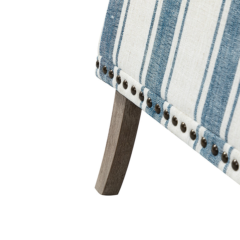 Fauteuil en polyester rayé avec garniture cloutée, accoudoirs carrés et pieds en bois sculpté gris fumé | Marine / Gris / Noir / Bleu | Siège unique