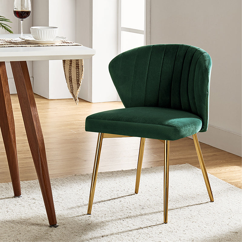 Chaise d'appoint capitonnée en velours avec rembourrage en mousse et pieds en métal doré | Jaune / Orange / Bleu sarcelle / Sauge / Rose / Bleu marine / Rouge / Vert / Fuchsia / Ivoire / Noir / Moutarde / Fauve | Siège unique