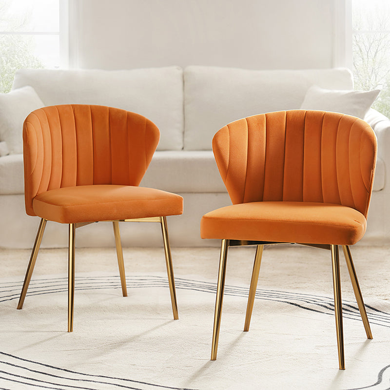 Chaise d'appoint capitonnée en velours avec rembourrage en mousse et pieds en métal doré | Jaune / Orange / Bleu sarcelle / Sauge / Rose / Bleu marine / Rouge / Vert / Fuchsia / Ivoire / Noir / Moutarde / Fauve | Siège unique