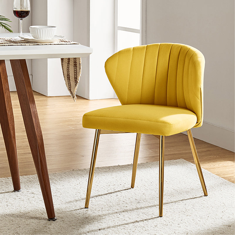 Chaise d'appoint capitonnée en velours avec rembourrage en mousse et pieds en métal doré | Jaune / Orange / Bleu sarcelle / Sauge / Rose / Bleu marine / Rouge / Vert / Fuchsia / Ivoire / Noir / Moutarde / Fauve | Siège unique
