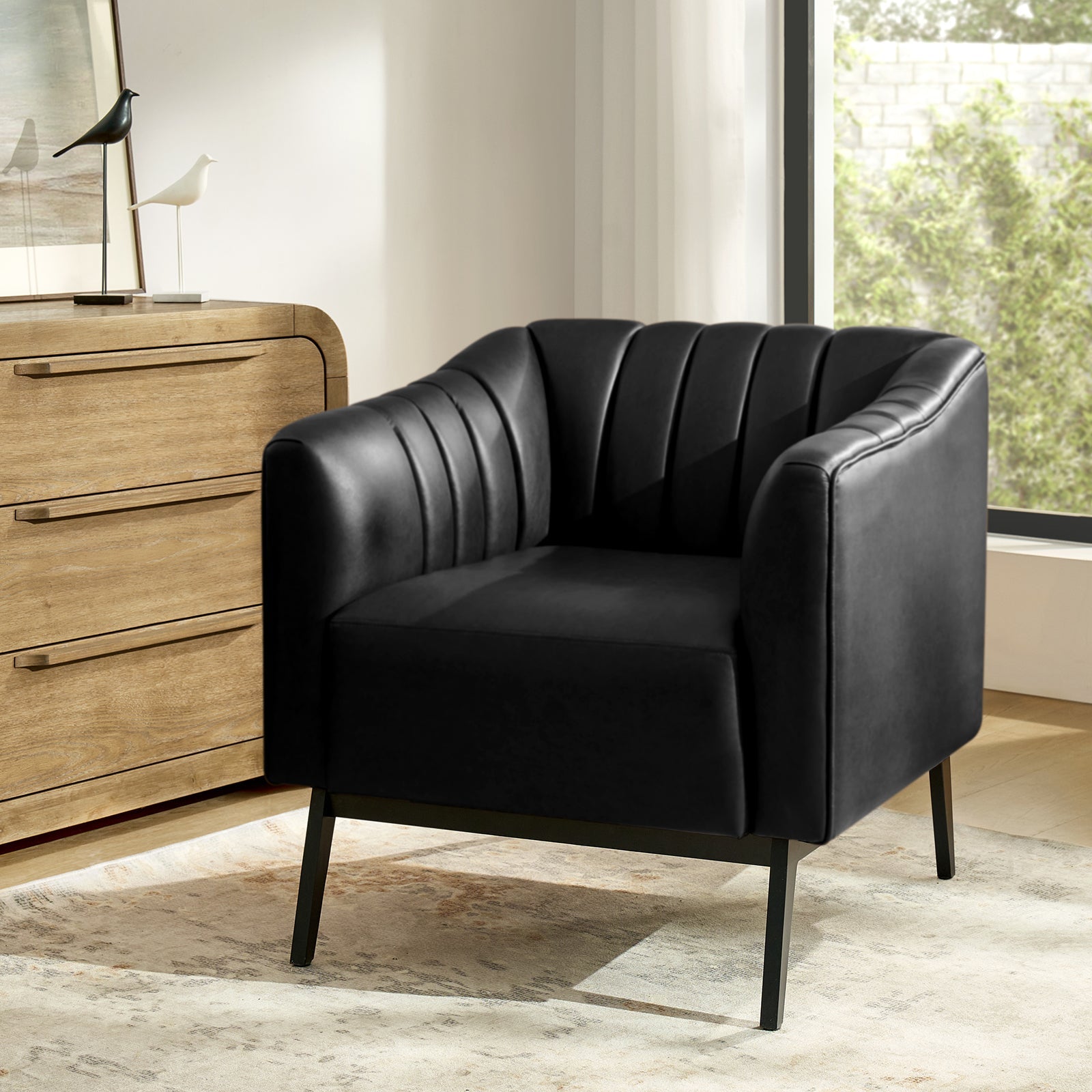 Fauteuil en similicuir à dossier capitonné vertical avec rembourrage en mousse et pieds en métal noir | Camel / Gris / Noir / Marron / Bleu marine | Siège individuel