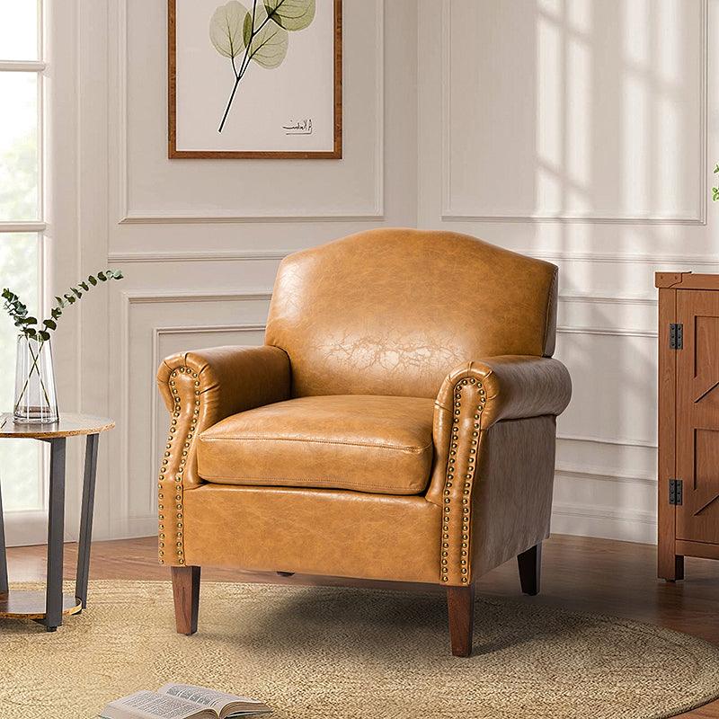 Fauteuil en cuir PU de couleur camel avec garniture cloutée, accoudoirs arrondis, rembourrage en mousse et pieds en bois de noyer massif | Marron / Camel / Taupe / Marine / Noir | Siège unique