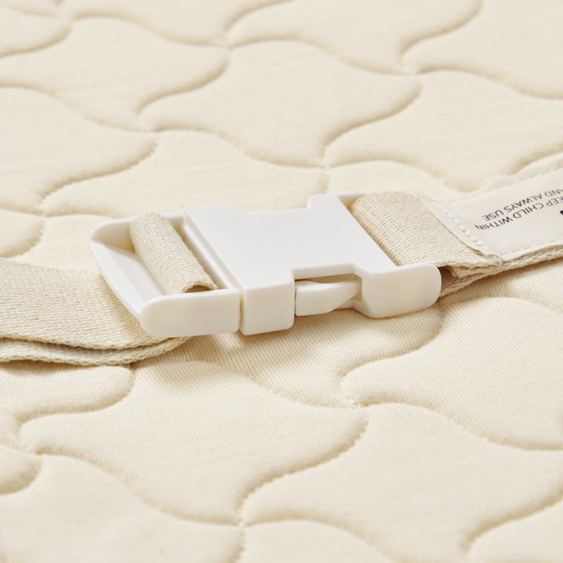 Matelas à langer profilé avec housse en coton biologique, doublure intérieure imperméable et sangle de sécurité | Beige | Unique