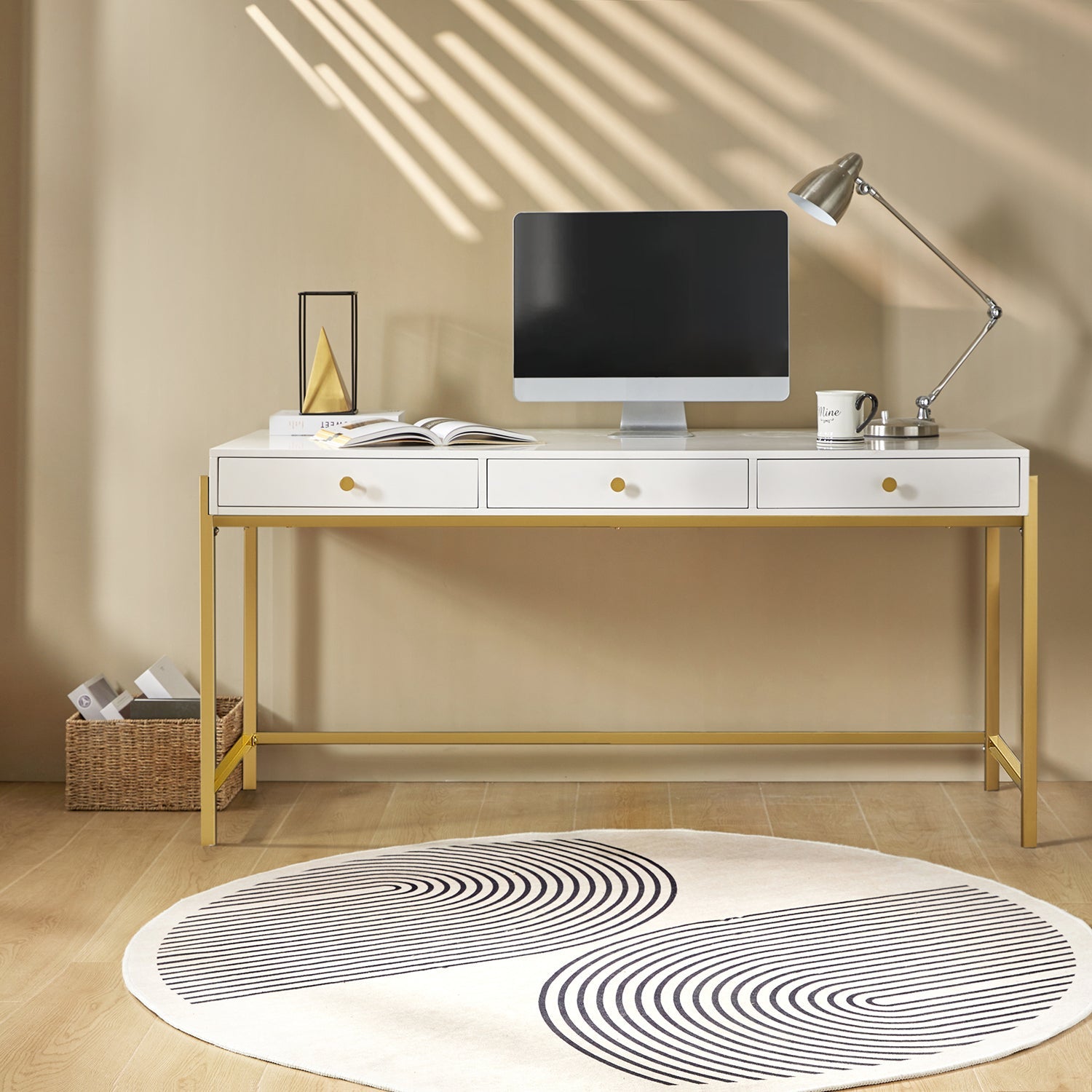 Bureau 3 tiroirs avec plateau noir brillant, tiroirs à fermeture amortie et pieds en métal doré | Blanc / Noir | Simple