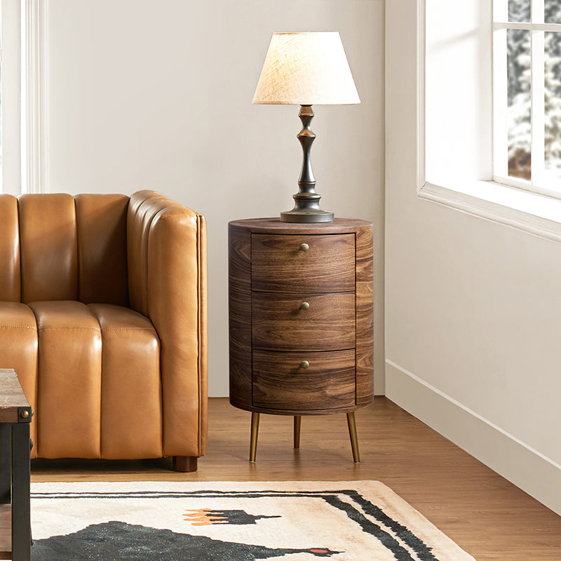Table d'appoint ronde à 3 tiroirs Tall Drum avec finition en mélamine et pieds en métal coniques dorés | Noyer / Gris | Unique