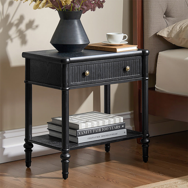 Table de chevet et d'appoint à tiroirs cannelés avec prises USB/Type-C intégrées et pieds en bois massif tournés | Noyer / Noir / Marron | 1 tiroir ou 3 tiroirs