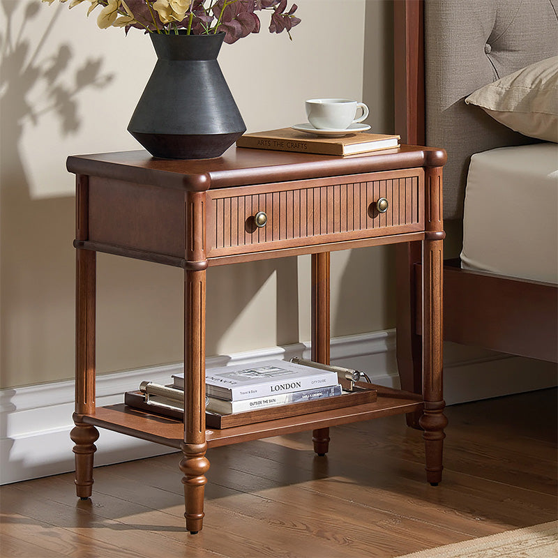 Table de chevet et d'appoint à tiroirs cannelés avec prises USB/Type-C intégrées et pieds en bois massif tournés | Noyer / Noir / Marron | 1 tiroir ou 3 tiroirs