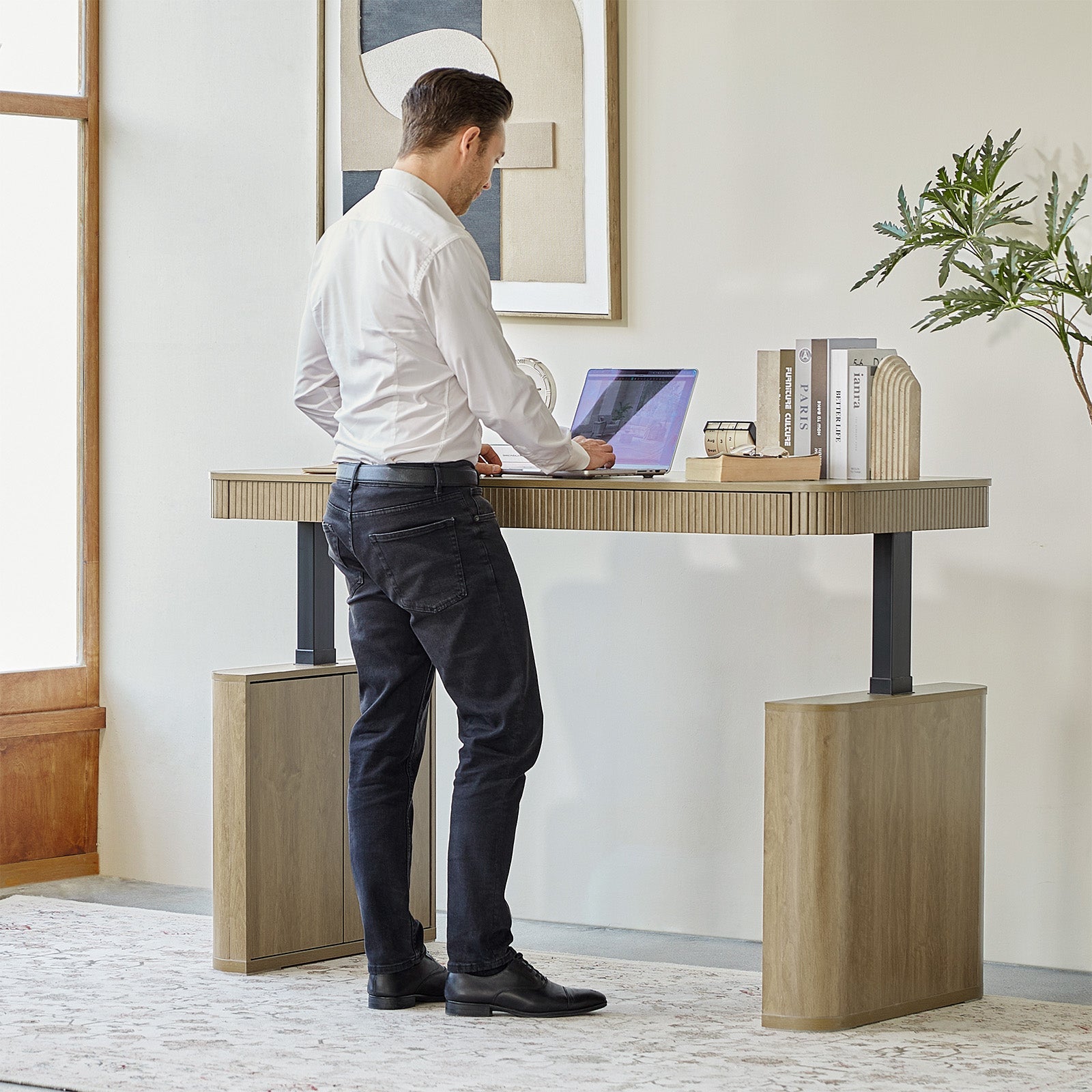 Bureau électrique réglable en hauteur avec 3 tiroirs, rangement latéral et gestion des câbles | Seadrift / Acorn / Naturel / Noyer / Chêne / Anthracite | Simple
