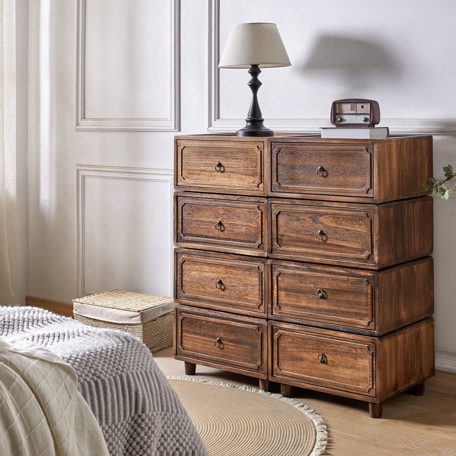 Table de chevet à tiroirs modulaires avec glissières en bois de paulownia et poignées en bronze antique | Bleu / Noyer / Noir | 2 / 4 / 6 / 8 Tiroirs