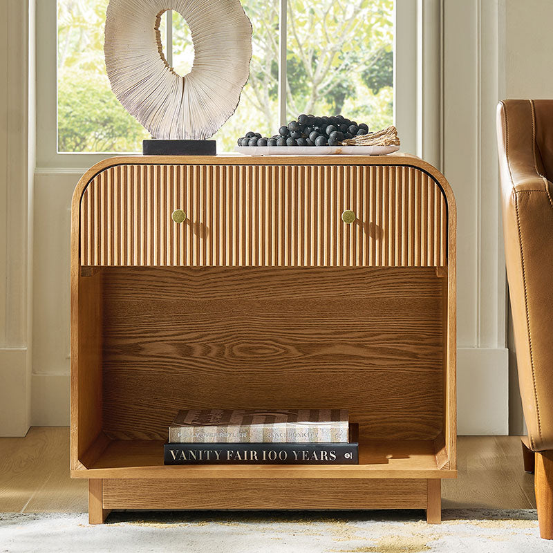 Table de chevet arquée à 1 tiroir de 68 cm avec façade cannelée, niche ouverte et port USB intégré | Chêne / Noyer / Noir | Simple