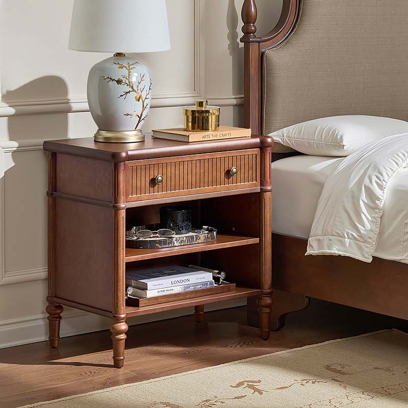 Table de chevet et d'appoint à tiroirs cannelés avec prises USB/Type-C intégrées et pieds en bois massif tournés | Noyer / Noir / Marron | 1 tiroir ou 3 tiroirs