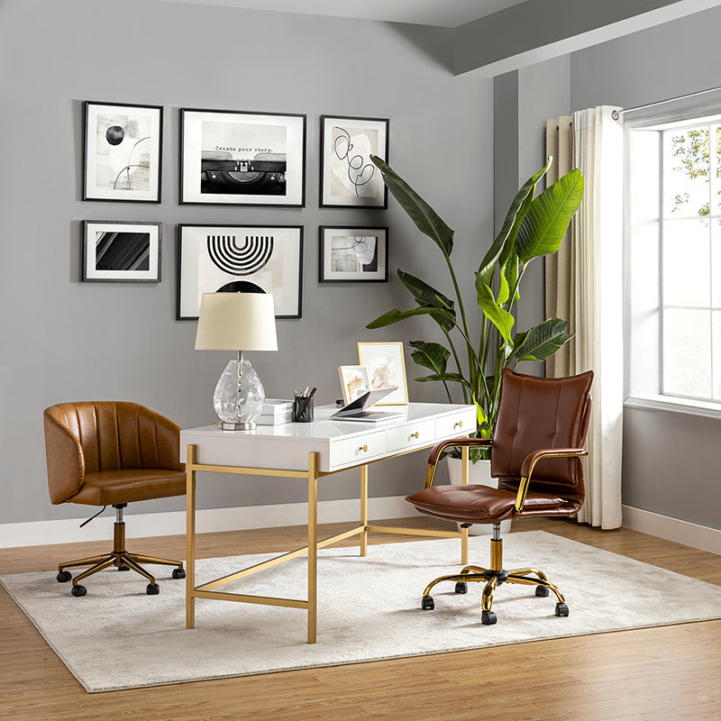 Chaise de bureau pivotante capitonnée en similicuir avec hauteur réglable, accoudoirs et base étoile à 5 branches dorée | Camel / Bleu marine / Marron / Noir / Gris / Sauge / Blanc | Une place