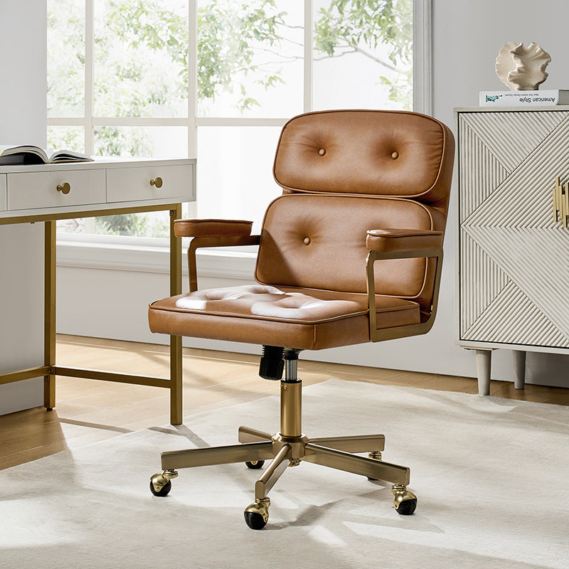 Fauteuil de bureau pivotant en similicuir avec dossier inclinable, pieds dorés et roulettes Globe | Camel / Ivoire / Sauge / Noir | Un siège