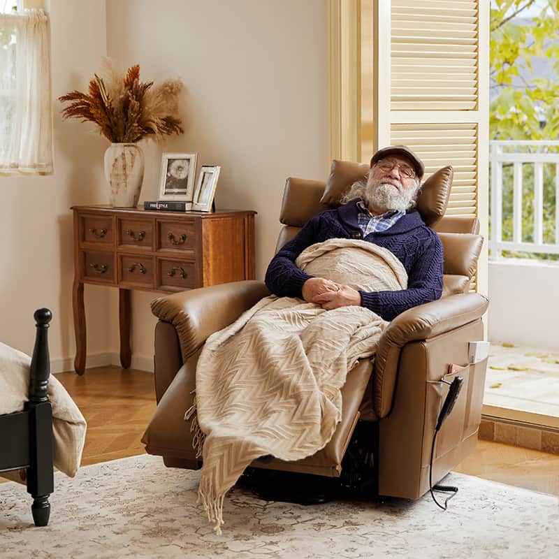 Fauteuil inclinable releveur en similicuir avec position allongée, dossier et repose-pieds réglables indépendamment, support tête et lombaire | Camel / Bleu marine | Une place