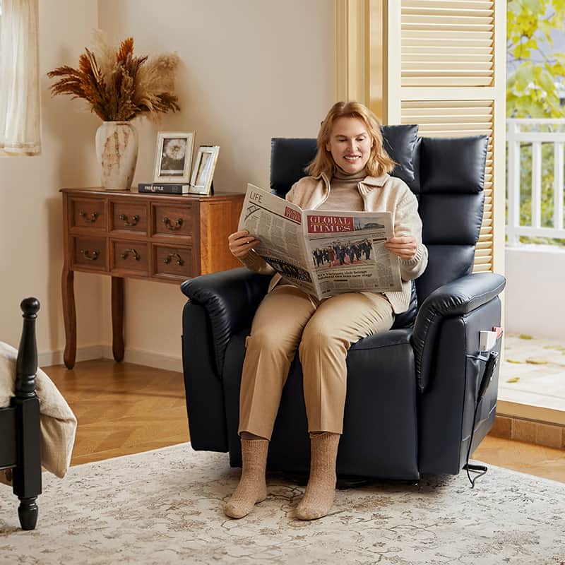 Fauteuil inclinable releveur en similicuir avec position allongée, dossier et repose-pieds réglables indépendamment, support tête et lombaire | Camel / Bleu marine | Une place