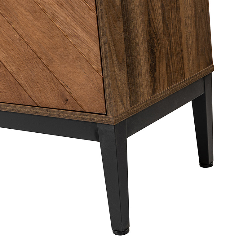Buffet 3 portes motif chevrons, 2 étagères intérieures réglables et pieds en métal noir | Noir / Noyer | Individuel