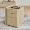 Cabinet à 3 tiroirs cannelés avec bords arrondis, poignées métalliques, base métallique mince et roulettes | Naturel | Simple