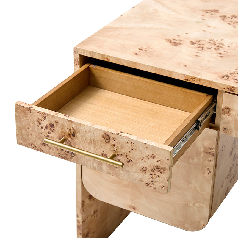 Bureau en bois de loupe avec 3 tiroirs, placards dissimulés, panneau d'intimité et poignées en laiton brossé | Naturel / Noyer | Simple