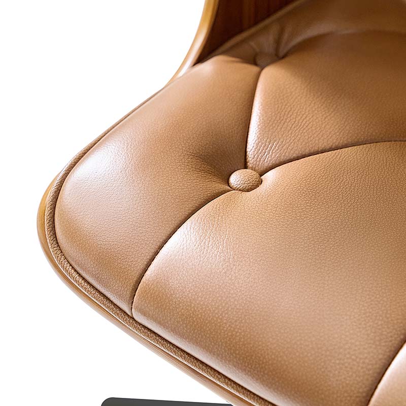 Chaise de bureau en cuir et bois courbé avec capitonnage, inclinaison à 14° et roulettes pivotantes | Camel / Bordeaux | Siège unique