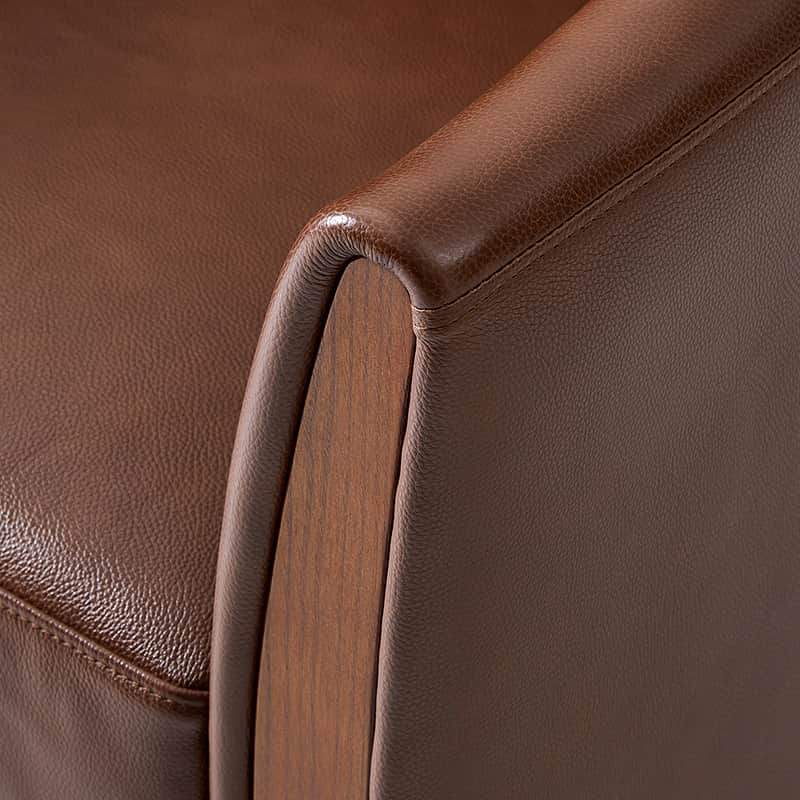 Fauteuil pivotant en cuir véritable avec base en bois massif et accoudoirs encastrés | Bordeaux / Marron / Camel | Monoplace